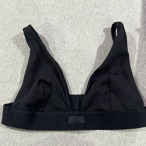 SKIMS-BLACK BRALETTE SIZE L